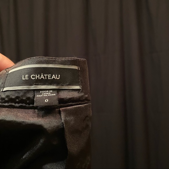 Le Chateau | Knee Length Black Skirt - Picture 3 of 3